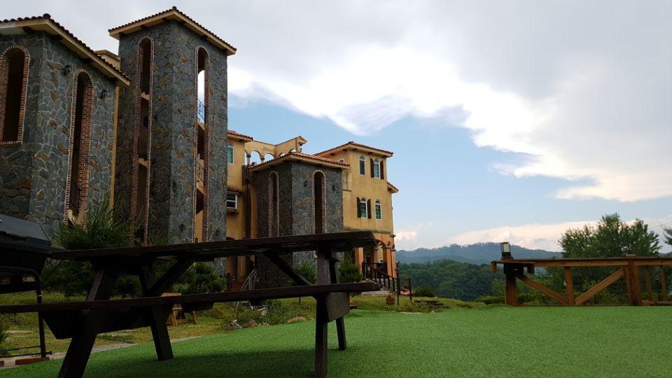 Miallet Pension Hongcheon Exteriör bild